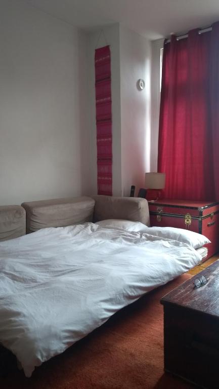 Homey, warm & welcoming room. room 6